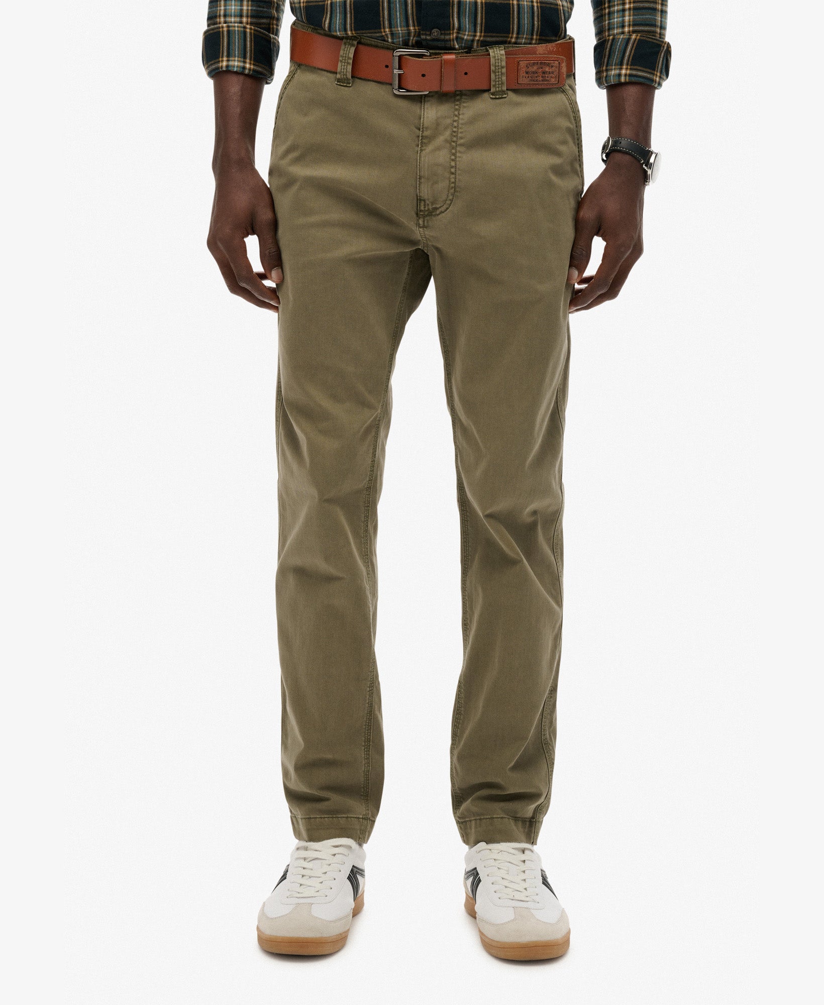 24-590117_1