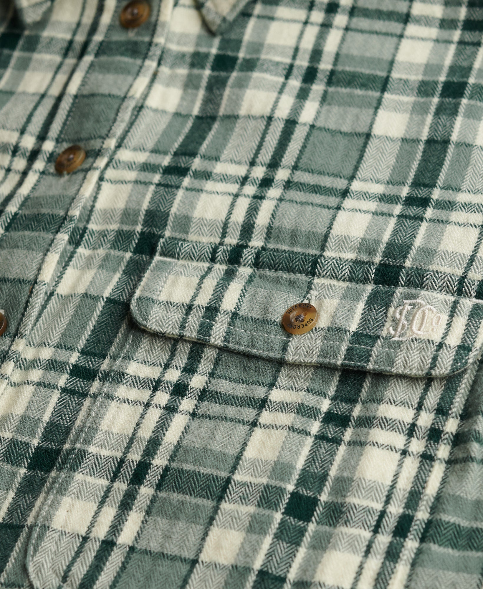 29-587362_1