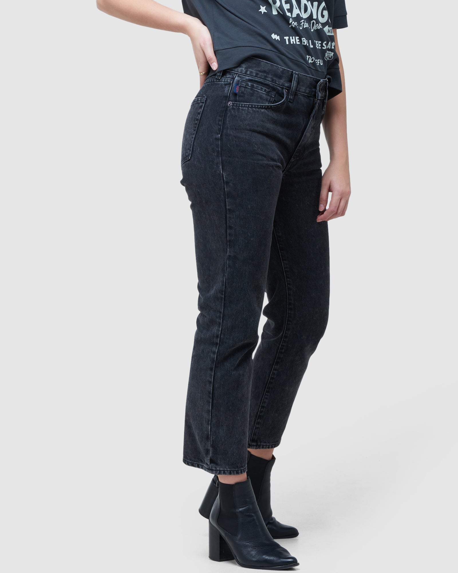 High Rise Straight Jeans | Wolcott Black Stone 30